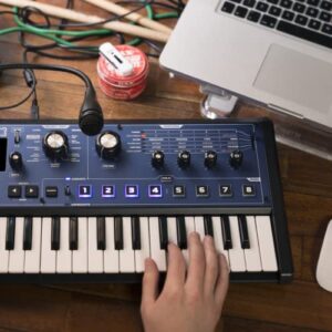 Novation MiniNova analogueue Modeling Sythesizer (NOVSYNTH02UKEU)