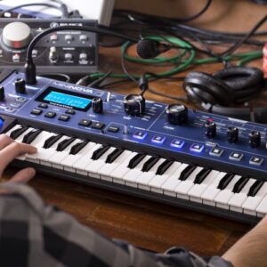 Novation MiniNova analogueue Modeling Sythesizer (NOVSYNTH02UKEU)