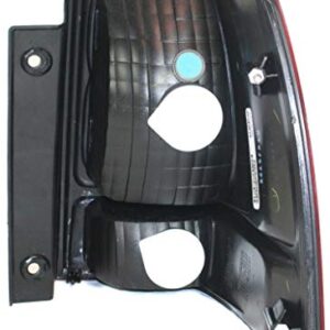 Evan Fischer Driver Side Tail Light Compatible with 2003-2006 Ford Expedition - FO2800166