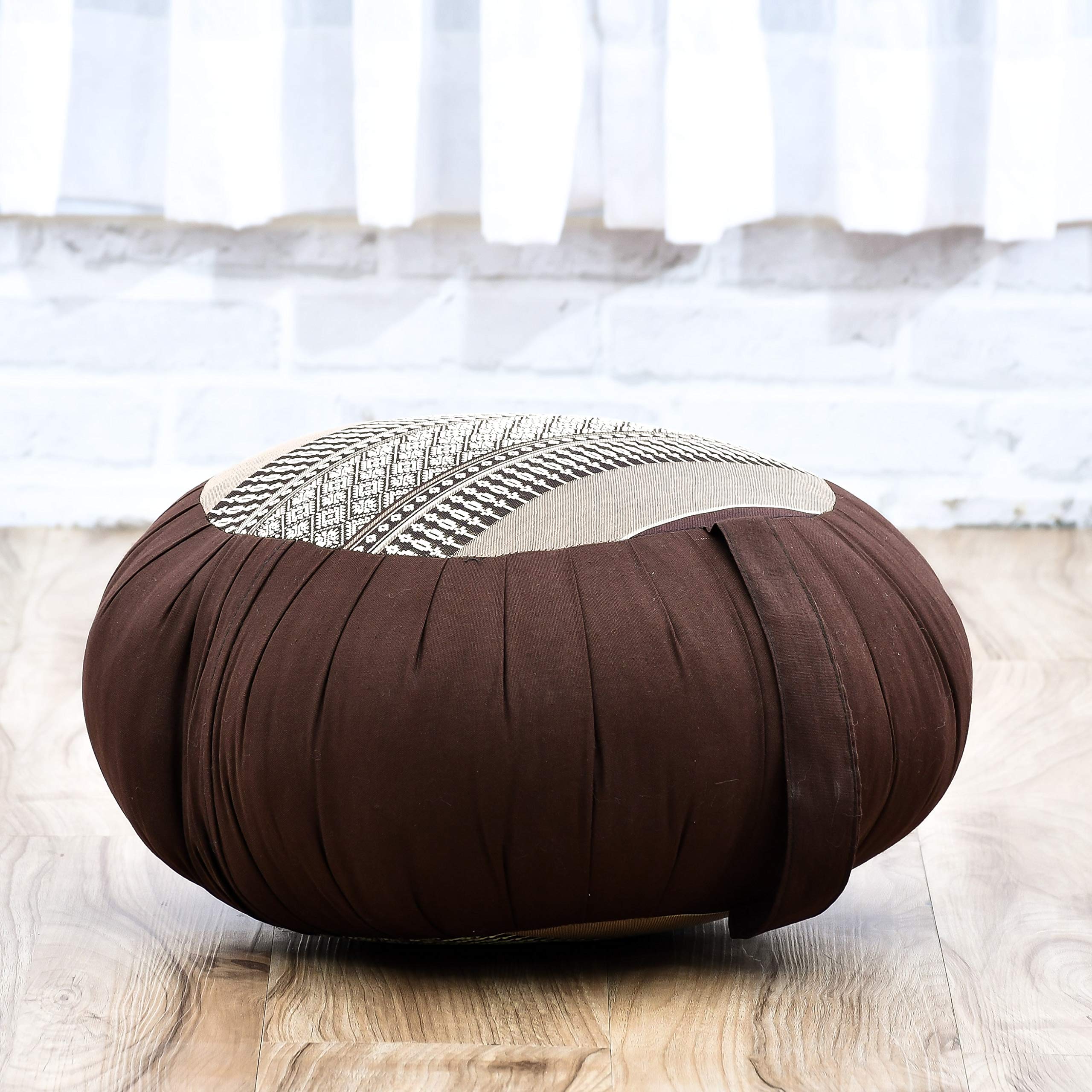 Leewadee Meditation Cushion Set – 1 Round Zafu Yoga Pillow and 1 Square Roll-Up Zabuton Mat Filled with Eco-Friendly Kapok, Brown