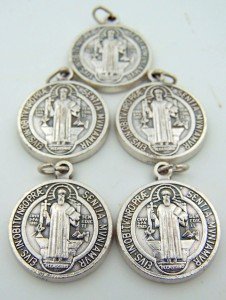 Lot of 5 Silver Toned Base Tone Saint Benedict Protection From Evil Sacremental Devotion 1 Inch Medal - Bomap official producer - 100% Made in italy - NO COPY