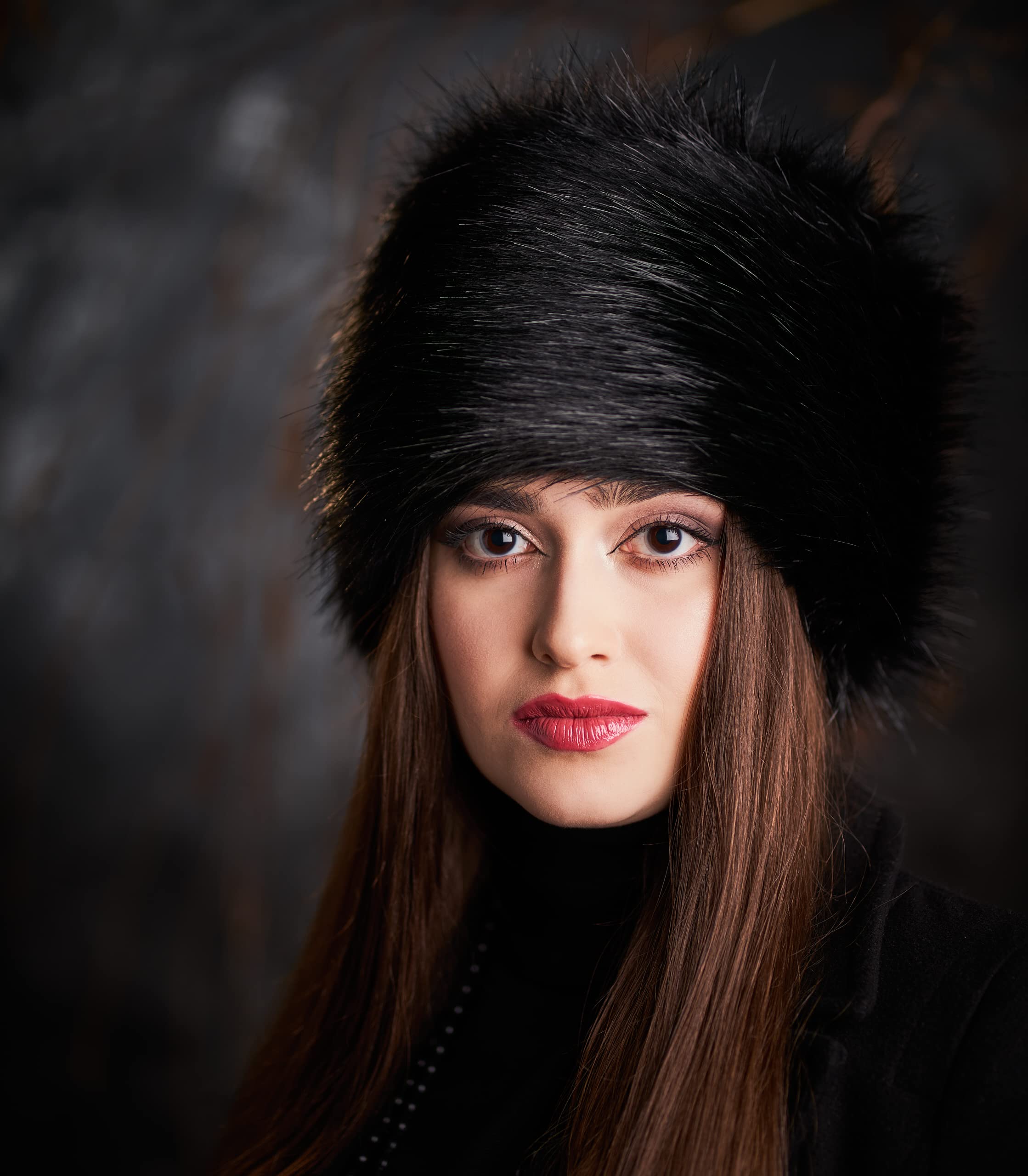 Futrzane Classic Cossack Hat - Faux Fur Hats for Women - Warm Furry Russian Hat (M, Black Classic)