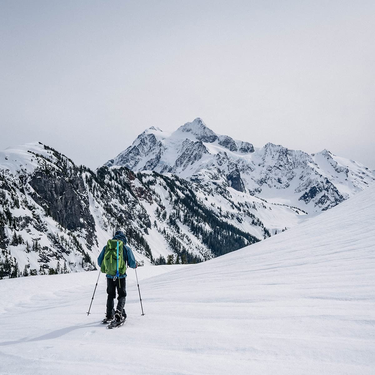 Crescent Moon Snowshoes Denali 37 - Mens Powder Backcountry Snowshoes, Perfect for Deep Snow and/or Large Men, Supports Up to 250 lbs in Powder and Up to Shoe Size Men's 15