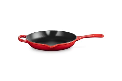 Le Creuset Enameled Cast Iron Signature Iron Handle Skillet, 9" (1-3/8 qt.), Cerise