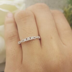 Dazzlingrock Collection 0.10 Carat (Cttw) 10k Round Diamond Women Crossover Swirl 3 Stone Engagement Ring 1/10 CT, White Gold, Size 7.5