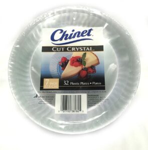 chinet cut crystal clear plastic 7 inch plates 32 ct.