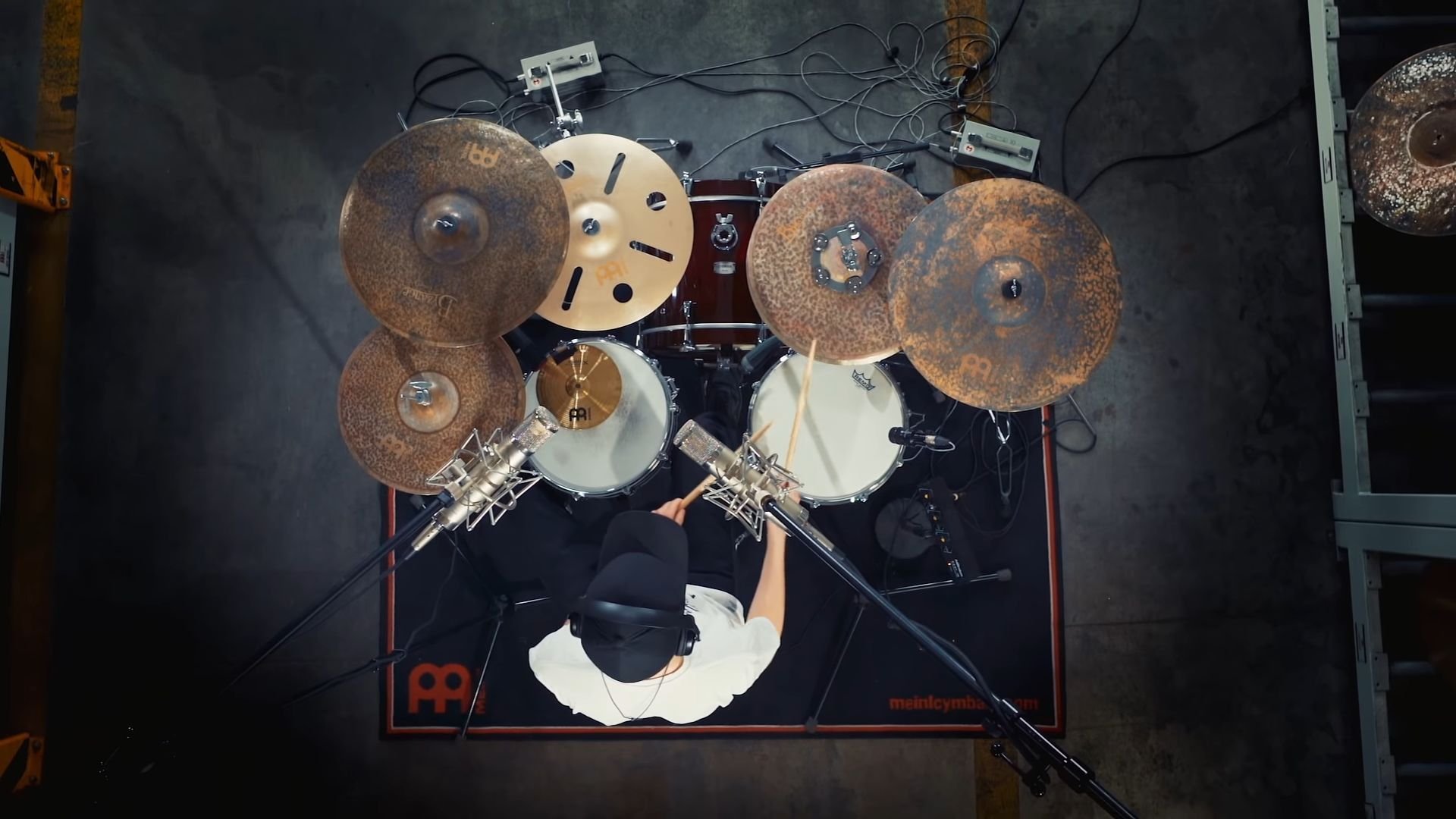 Meinl Cymbals B16EDMTH Byzance Extra Dry 16-Inch Medium Thin Hi Hat Cymbal Pair (VIDEO)