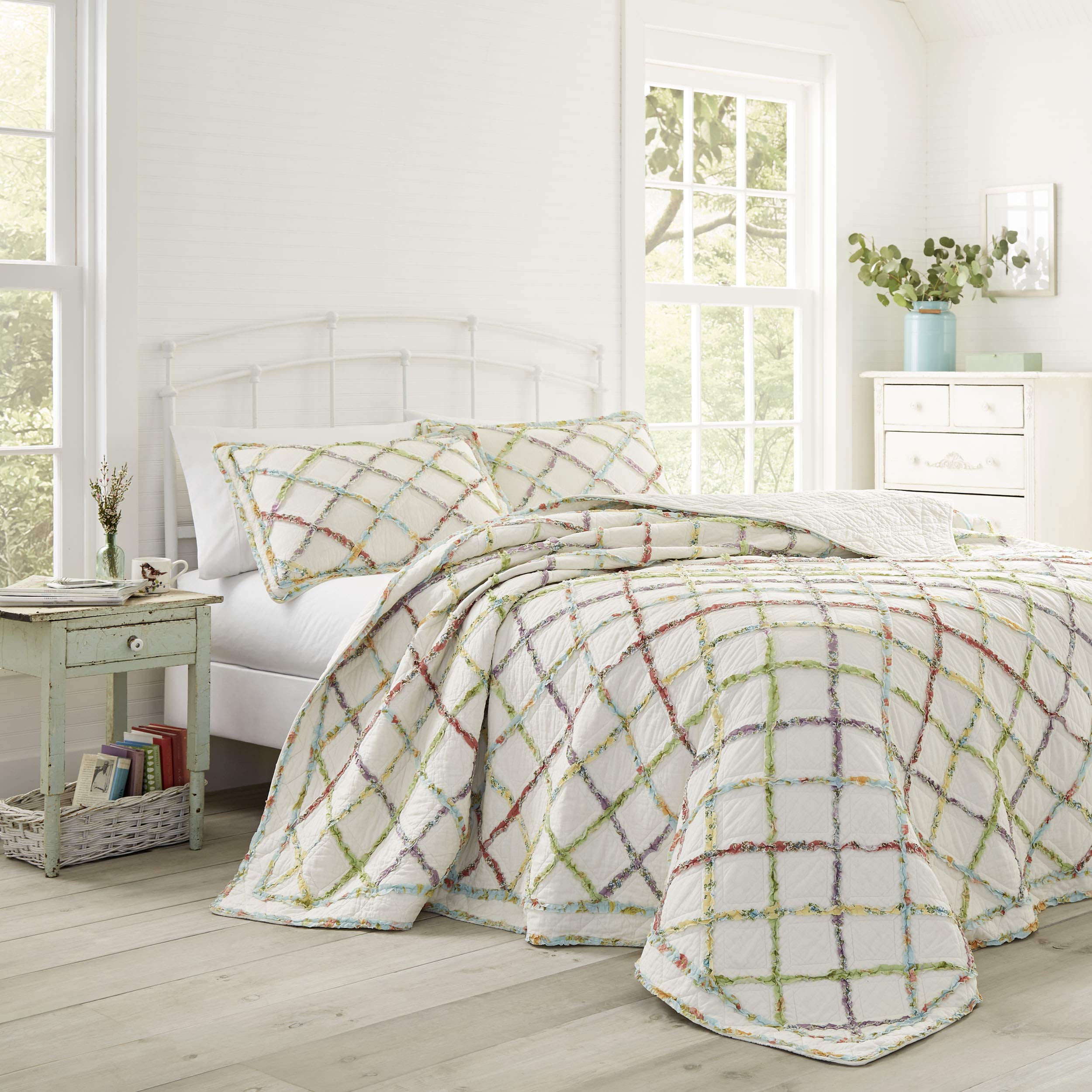 Laura Ashley - King Quilt, Reversible Cotton Bedding, Lightweight Home Decor for All Seasons (Ruffle Garden Cream, King)