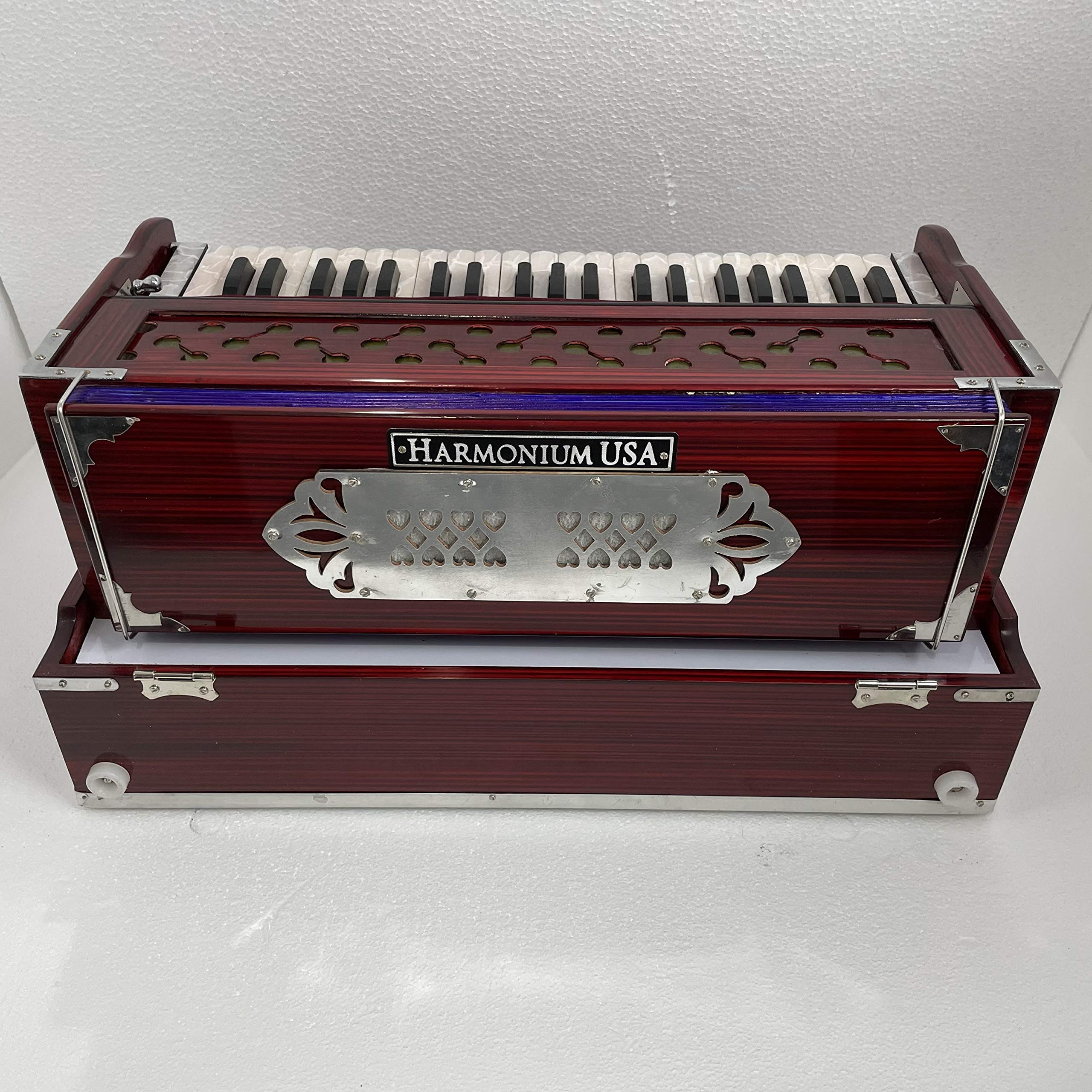 HARMONIUM. ITEM LOCATED IN THE USA. SHIPS WITHIN 24 HOURS. RED FOLDING.