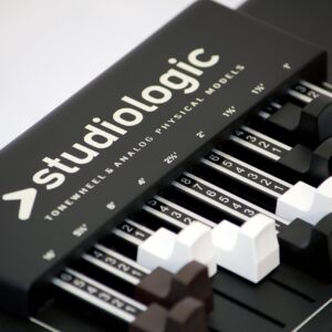 Studiologic Numa Organ 73-Key Integrated Digital Organ with Reversed Octave Midi Controller