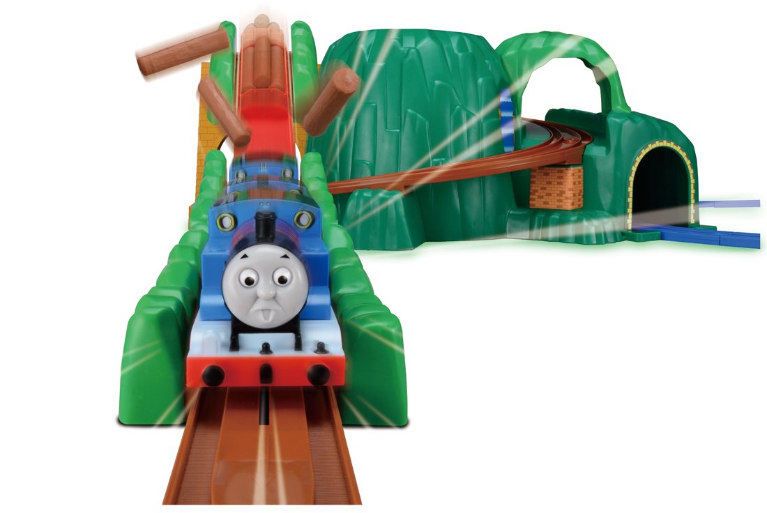 Tomy Thomas The Tank Engine pounding Mountain Set