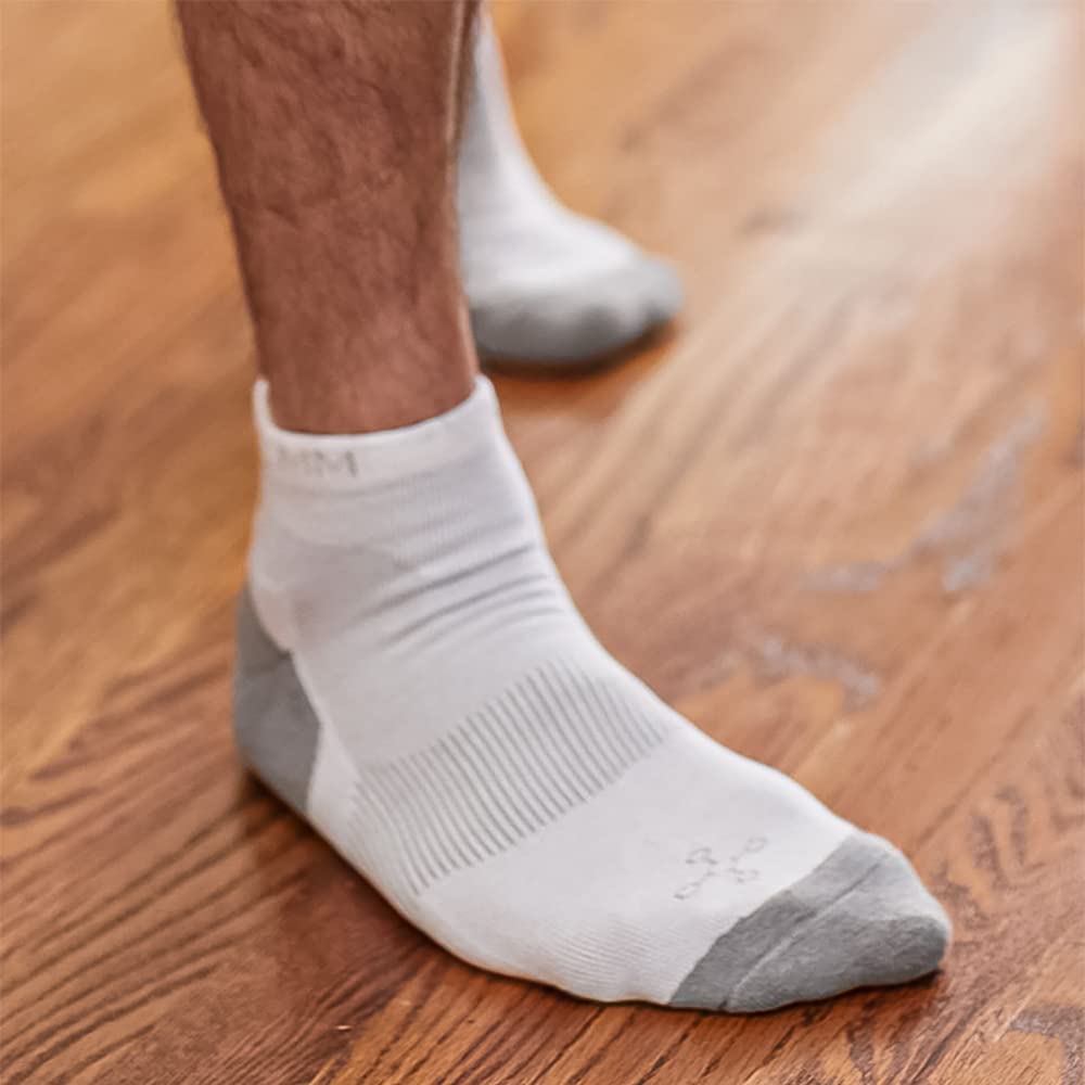 Tommie Copper - Men's Performance Compression Ankle Socks - White - 9-11.5