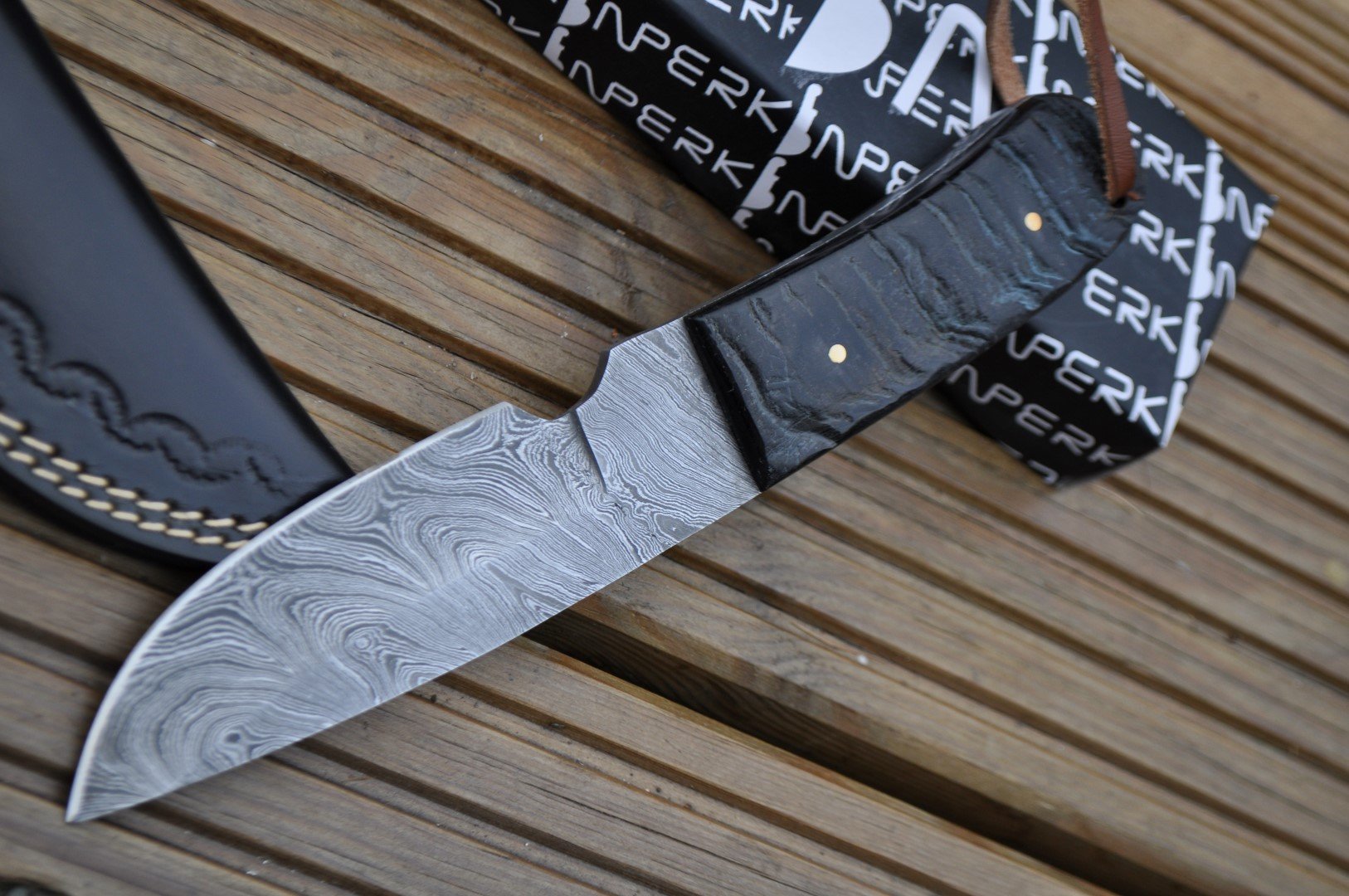 Perkin Handmade Damascus Steel Knife - Hunting Knife - Ram's Horn Handle- Full Tang - Amazing Value