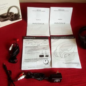 Insignia Wireless Over-The-Ear Headphone