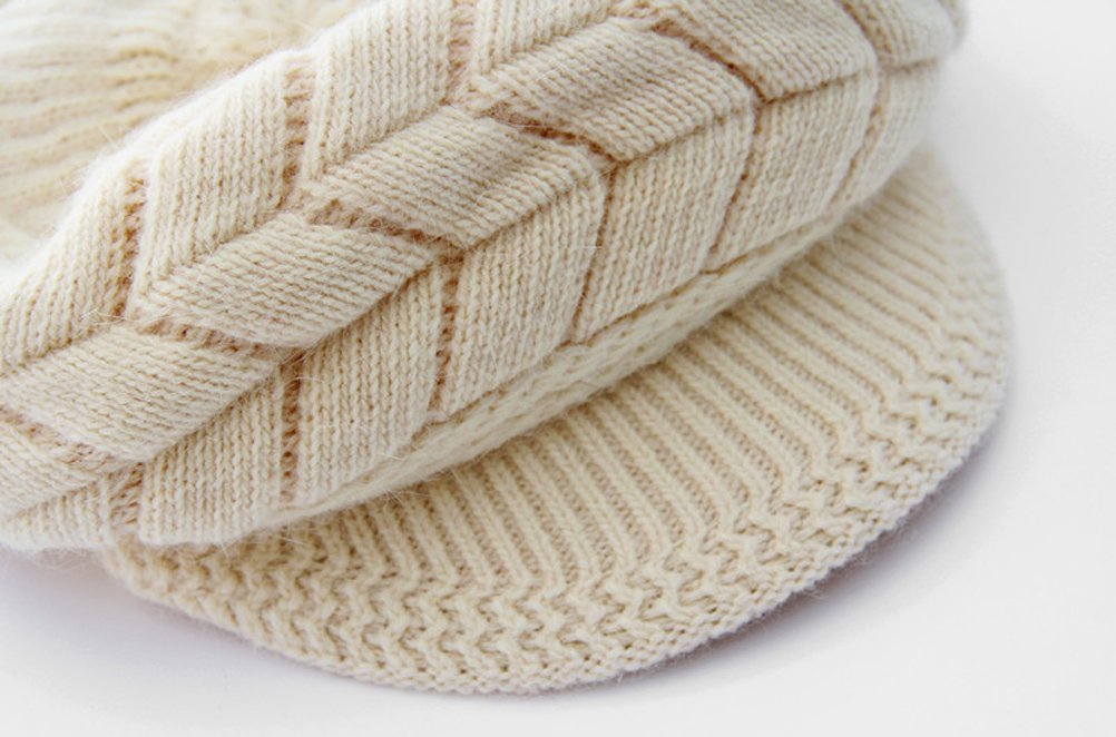 HINDAWI Women Winter Warm Knit Hat Wool Snow Caps with Visor, Beige