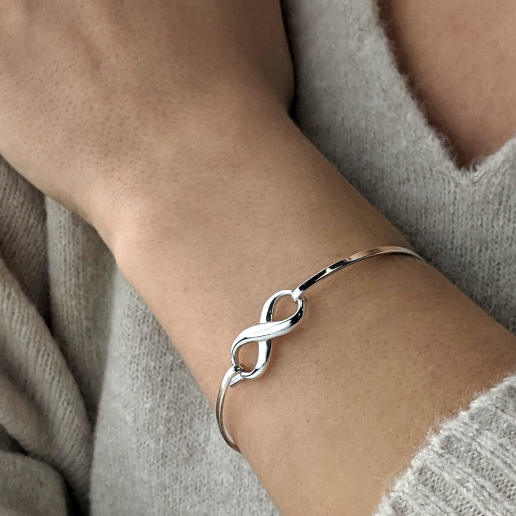 Silverly 925 Sterling Silver Infinity Bangle With Hook Clasp - Solid Silver Bracelet - Classic Jewelry for Women and Teenage Girls - Wedding Gift - Gifts for Girlfriend - Friendship Bracelets