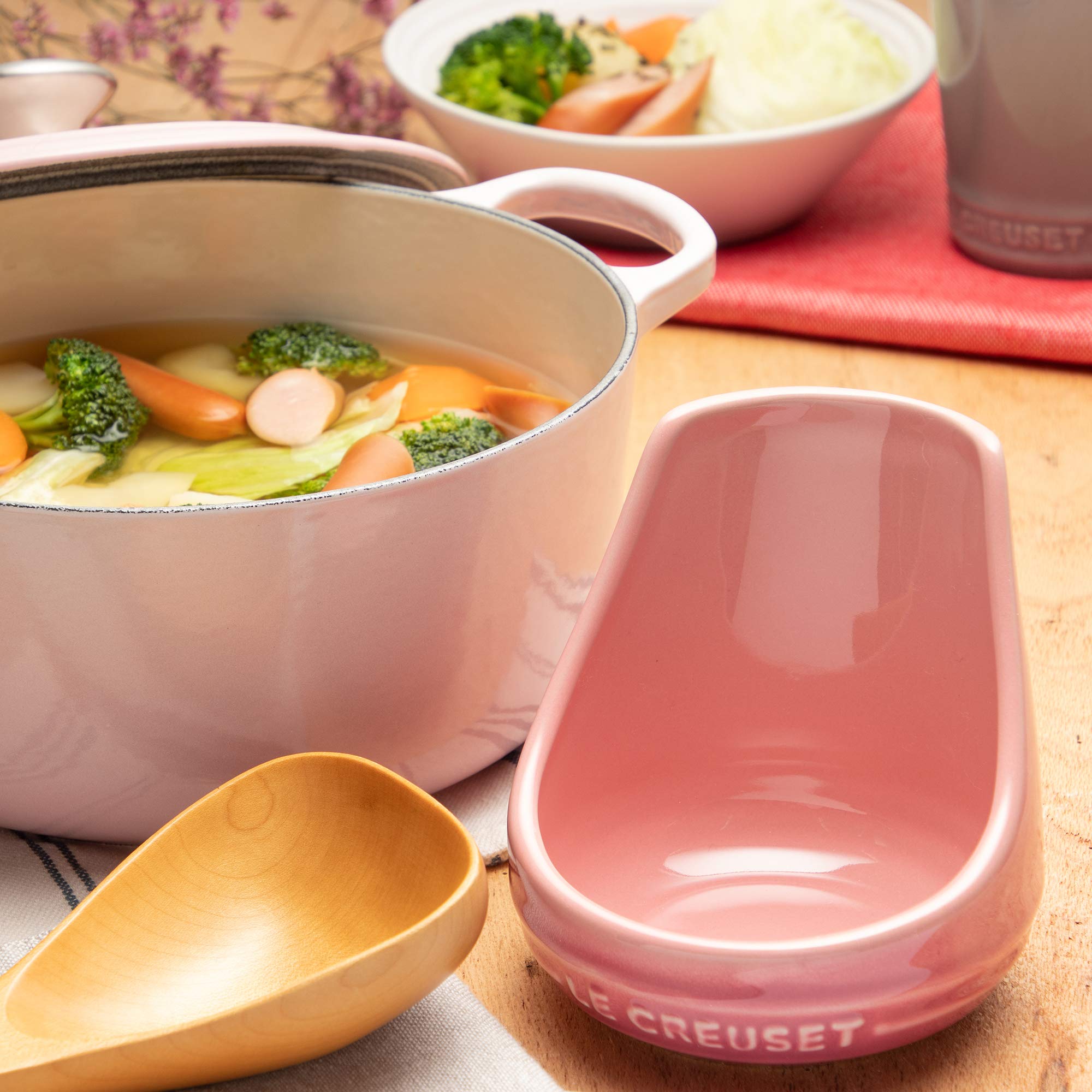 Le Creuset Ladle Stand Rose Quartz - JP Hat Box