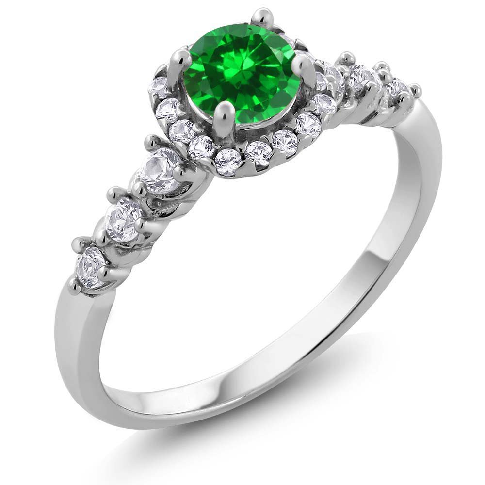 Gem Stone King 925 Sterling Silver Simulated Emerald and White Created Sapphire Engagement Ring For Women (1.26 Cttw, Round 5MM, Available 5,6,7,8,9) (Size 7)