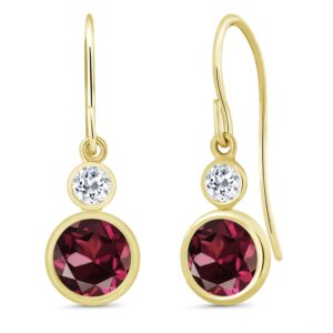 gem stone king 14k yellow gold red rhodolite garnet and white topaz drop dangle earrings for women (2.28 cttw, gemstone january birthstone, round 6mm and 3mm)