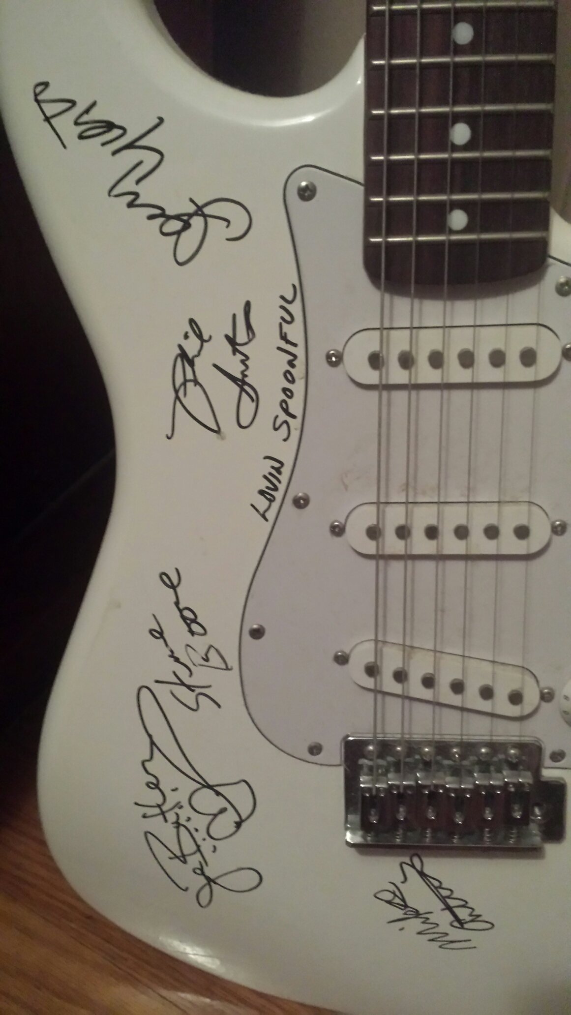 The Lovin Spoonful Autograph Signed 6 String Sx Vintage Series guitar (Joe Butler, Jerry Yester, Steve Boone, Mike Arturi, Phil Smith)