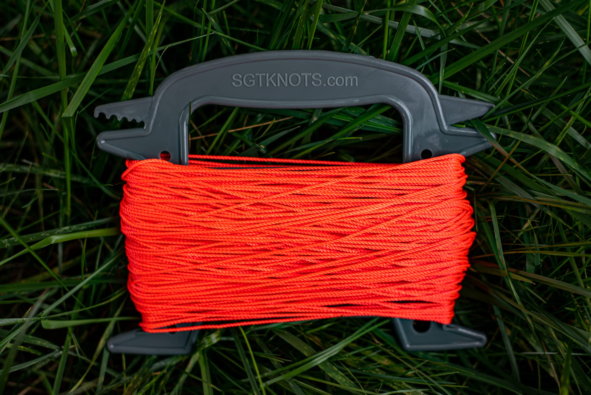 SGT KNOTS Rope Winder - Lightweight and Easy to Use Chord Storage Device for Paracord, Twine, Mason Line & Other (6" - 10 Pack, Gray)