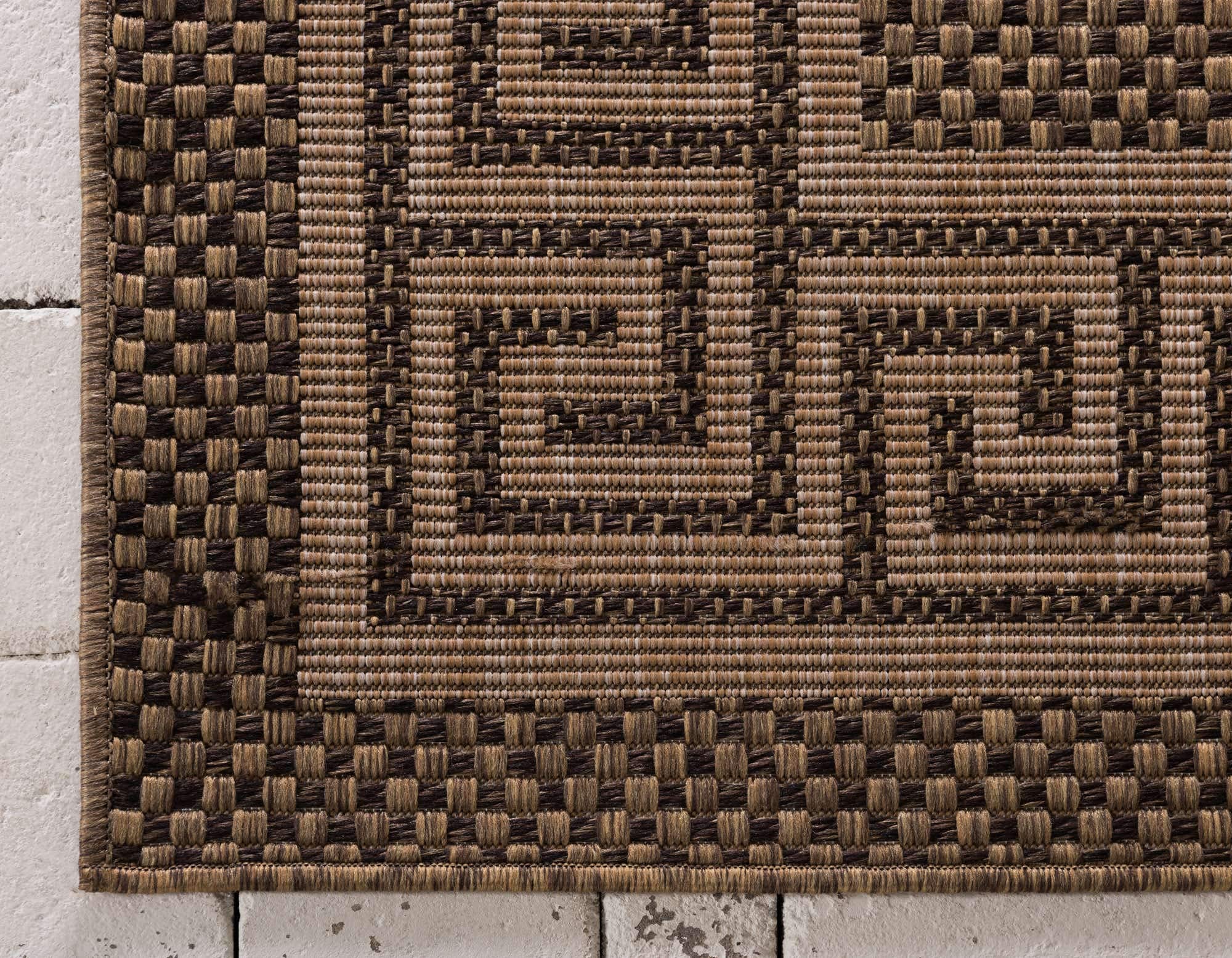 Unique Loom Outdoor Border Collection Area Rug - Greek Key (7' 1" x 10' Rectangle, Brown/ Light Brown)