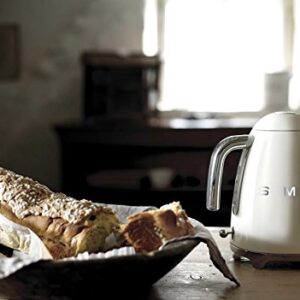 Smeg KLF01CRUS 50's Retro Style Aesthetic Electric Kettle, Cream