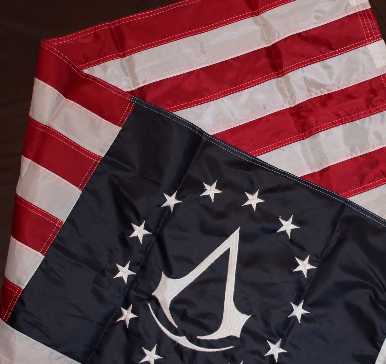 Assassin's Creed 3 III Colonial Flag Limited Collector's Edition