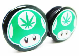 pierced republic green 1-up mushroom pot leaf ear plugs - acrylic screw-on - 10 sizes - *pair* (0 gauge (8mm))