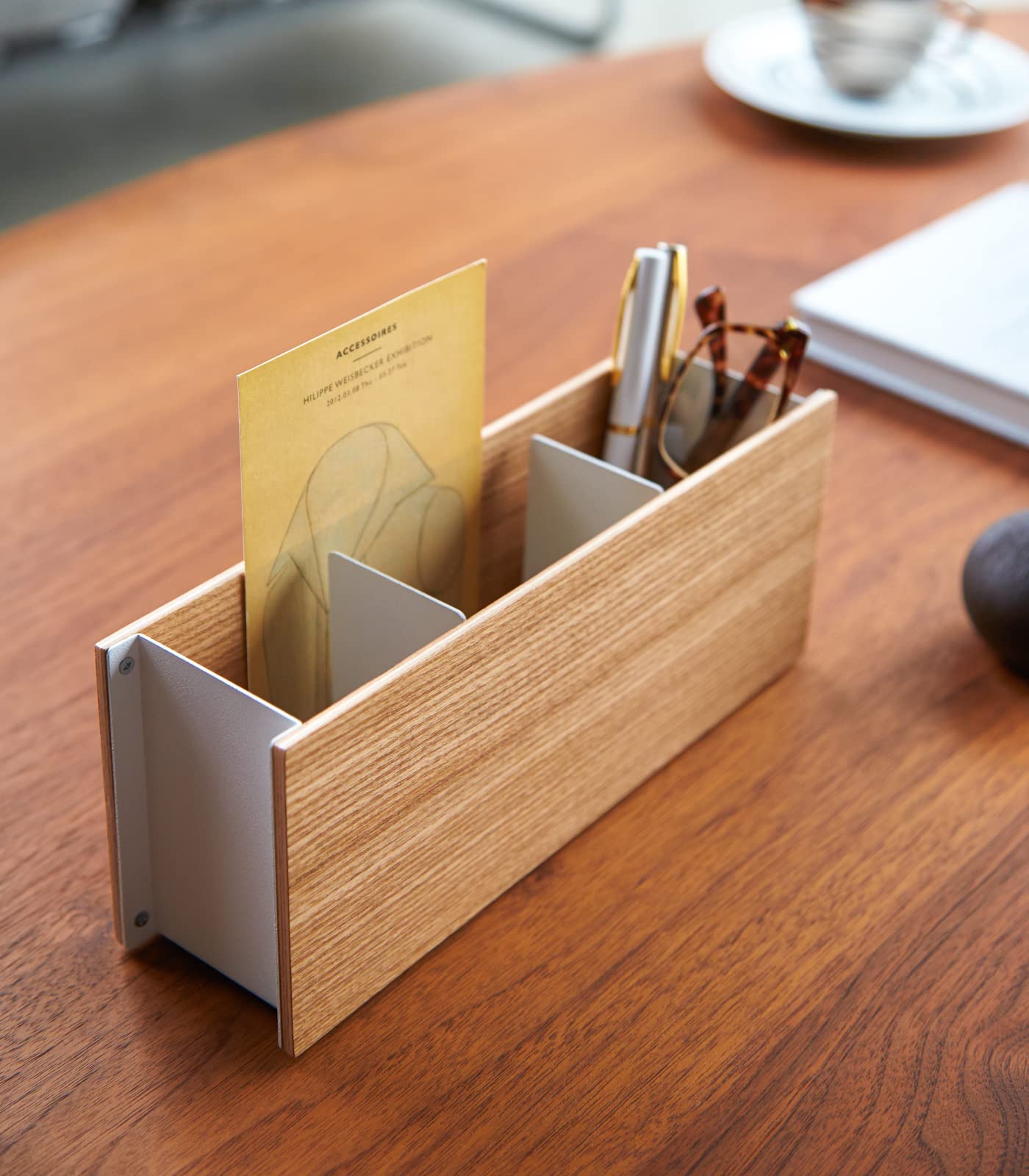 YAMAZAKI Caddy Home Desk Tv Pen Holder | Steel + Wood | Remote Control & Tablet Organizer, Small, Ash