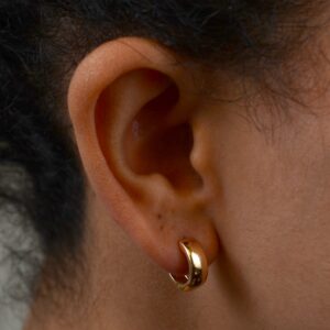 Small 14K Gold Huggie Hinged Hoop Earrings .50 Inch (13mm) (5mm Wide) (Yellow)