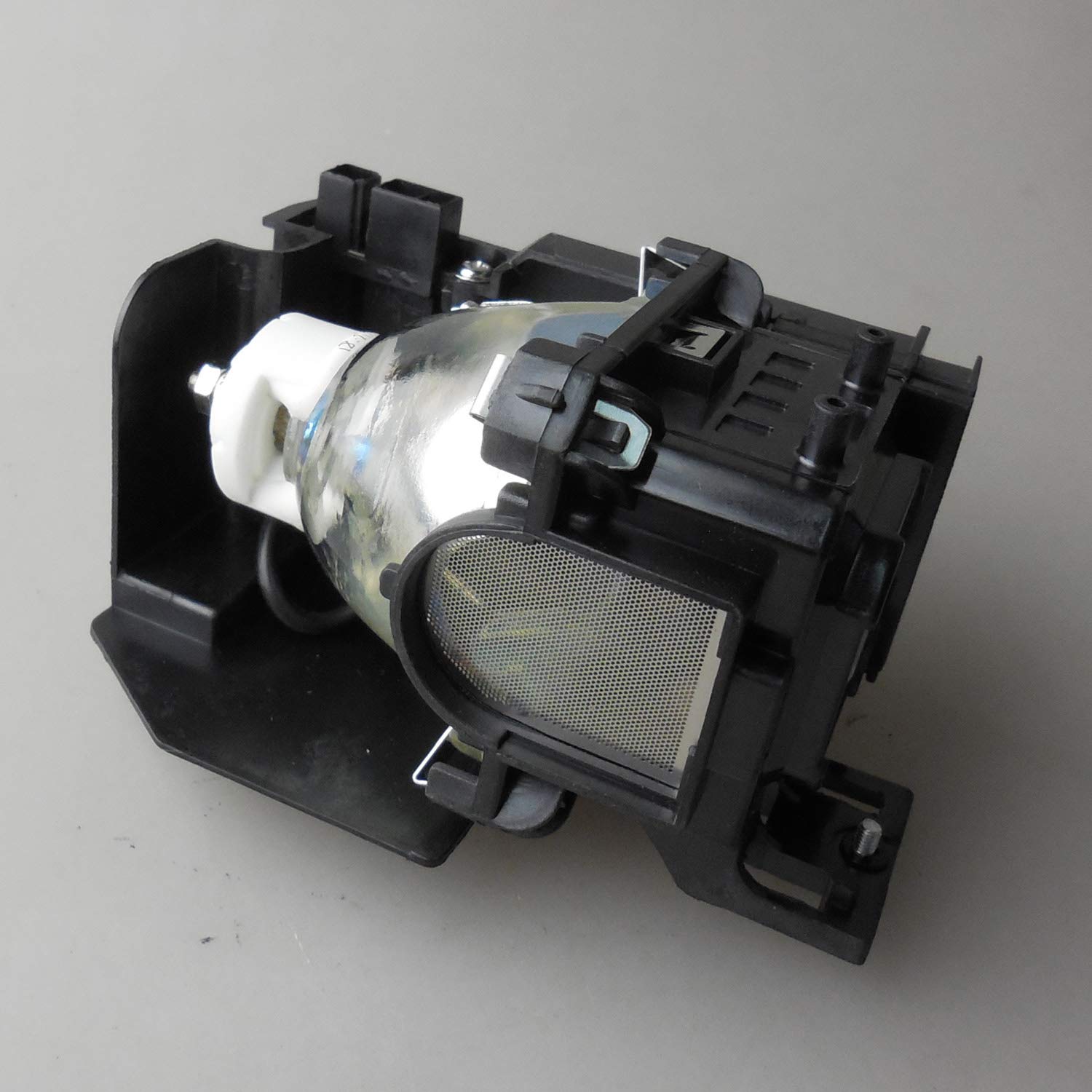 CTLAMP VT85LP / 50029924 Replacement Projector Lamp with Housing VT85LP compatible with NEC VT480 VT490 VT491 VT495 VT580 VT590 VT595 VT695 VT590G