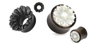 zaya body jewelry 2 pairs of organic black flower mother of pearl wood hand carved ear plugs tunnels gauges 0g 00g 1/2 9/16 5/8 3/4 7/8 1 inch (00g)