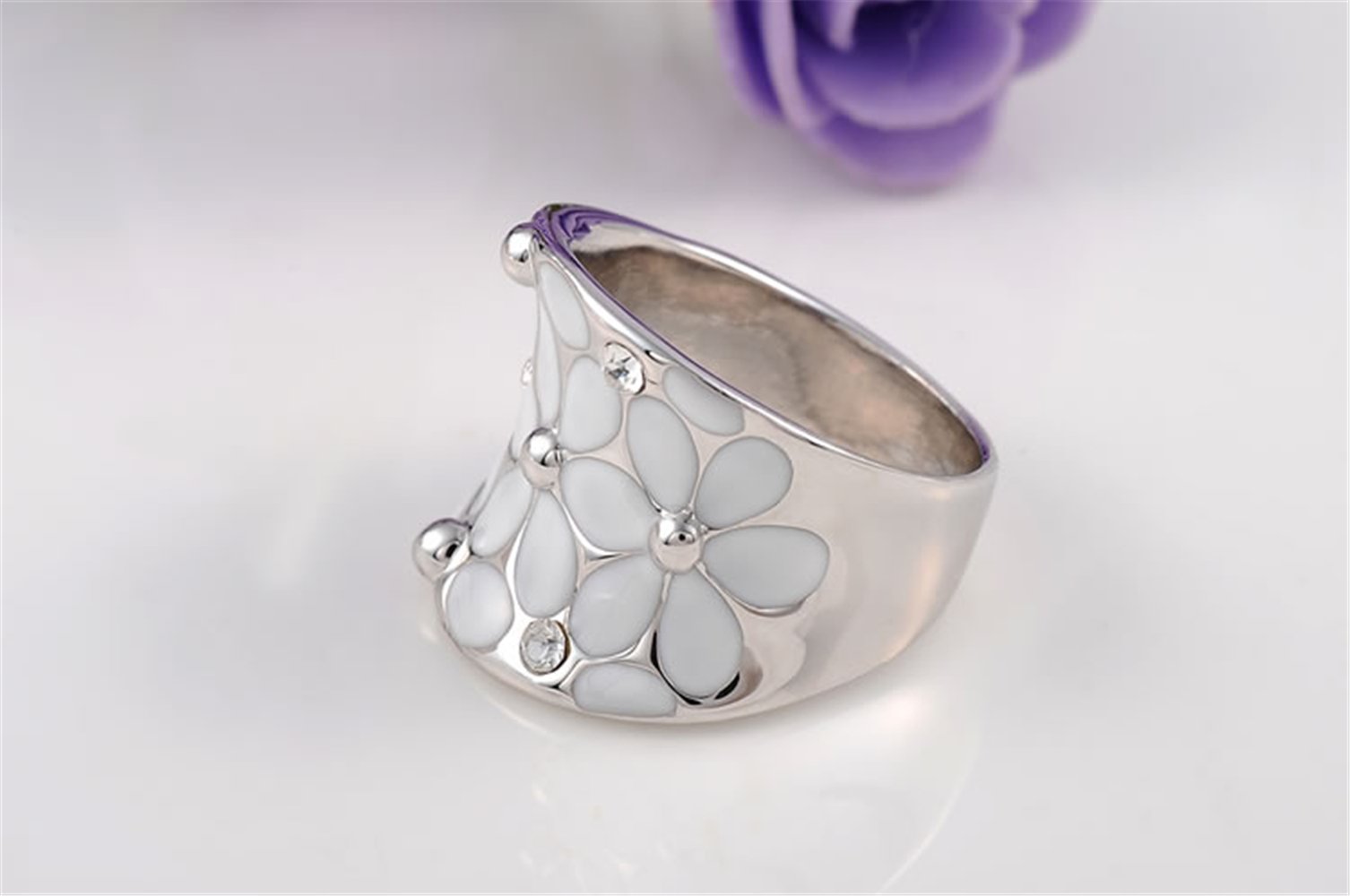 Fashion Month Womens Elegant Enamel Flower White Gold Band Bloom Petal Platinum Wedding Engagement Ring Crystal Inlay Size 8