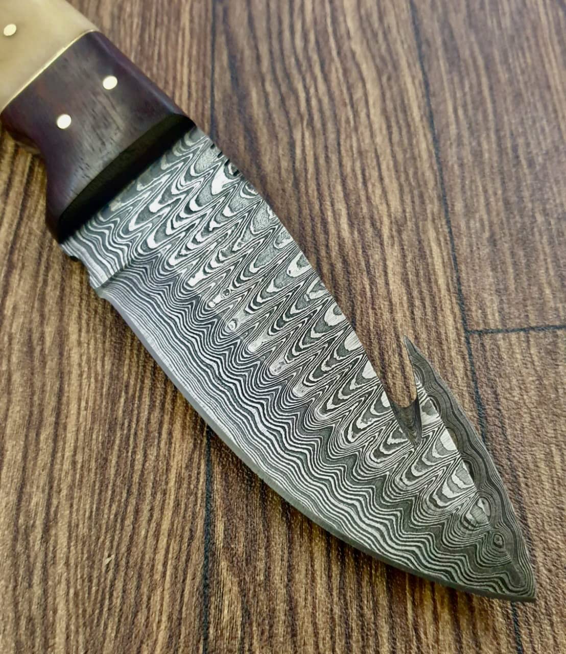 Poshland Handmade Damascus Steel 9 Inches Full Tang Skiner Knife (BC-1095)