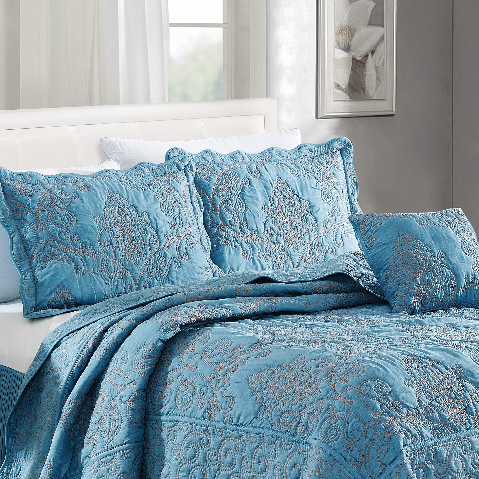 Home Soft Things Damask 4 Piece Bedspread Set, Scalloped Edge Reversible Coverlet Comforter Prewashed Bedding Set, Matelasse Embossed Floral Solid Pattern,Forget Me Not Oversize Queen(110" x 120")