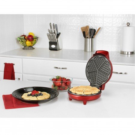 Kalorik Heart Shaped Waffle Maker, WM 42583 R, Make Perfect Heart Shaped Waffles For Breakfast Lunch and Dinner, Red