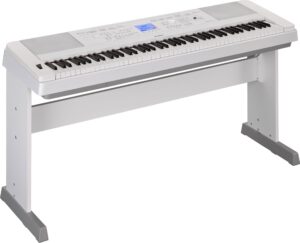 yamaha dgx660wh 88-key weighted digital piano with furniture stand, white