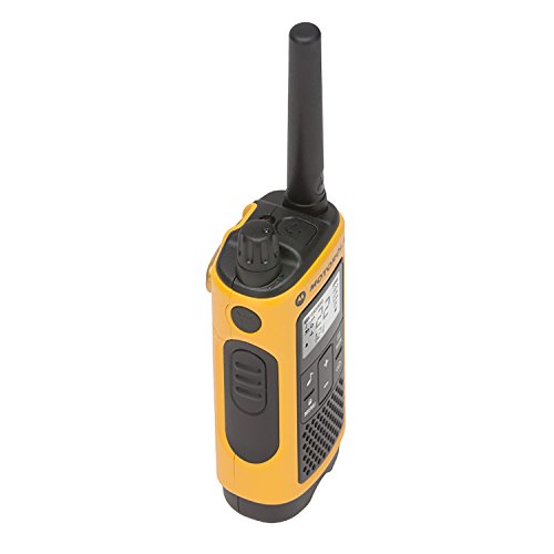 MOTOROLA Talkabout T402 Rechargeable Two-Way Radios (2-Pack)