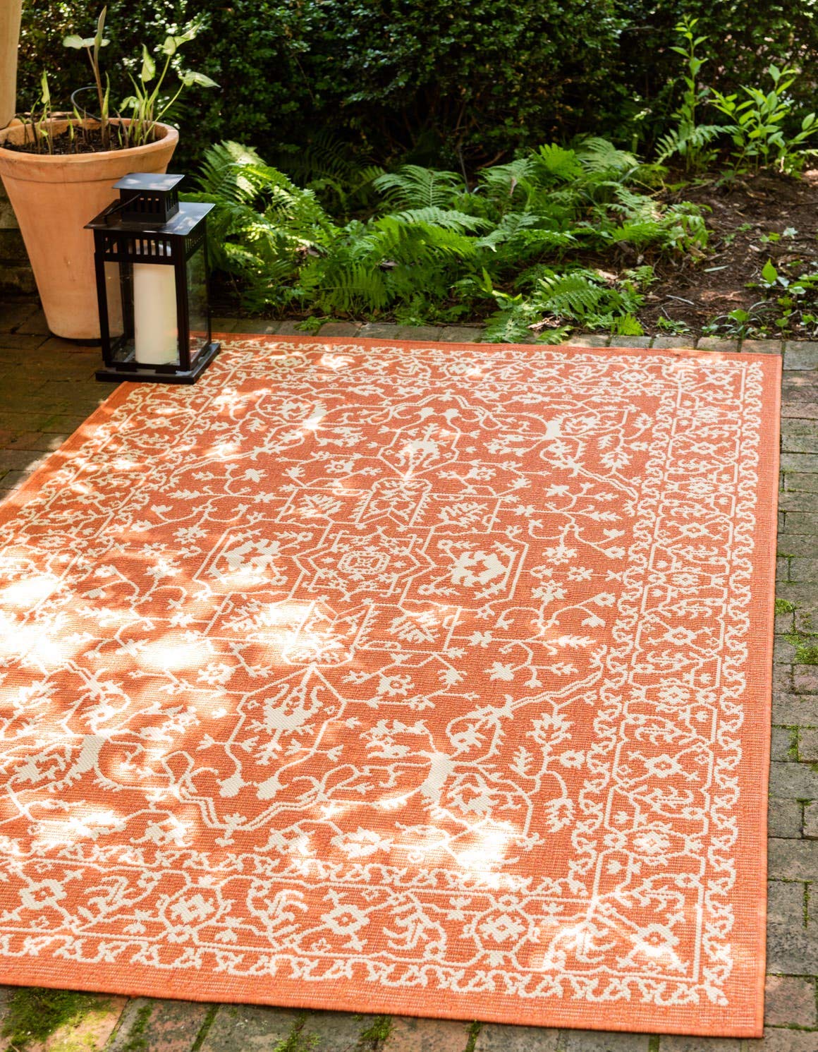 Unique Loom Outdoor Botanical Collection Area Rug - Allover (5' 3" x 8' Rectangle, Terracotta/ Beige)