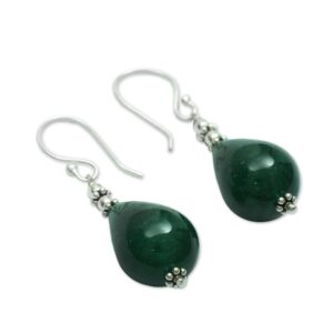 NOVICA Artisan Handmade Chalcedony Dangle Earrings Sterling Silver Green India [1.7 in L x 0.5 in W x 0.4 in D] ' Emerald Dewdrop'