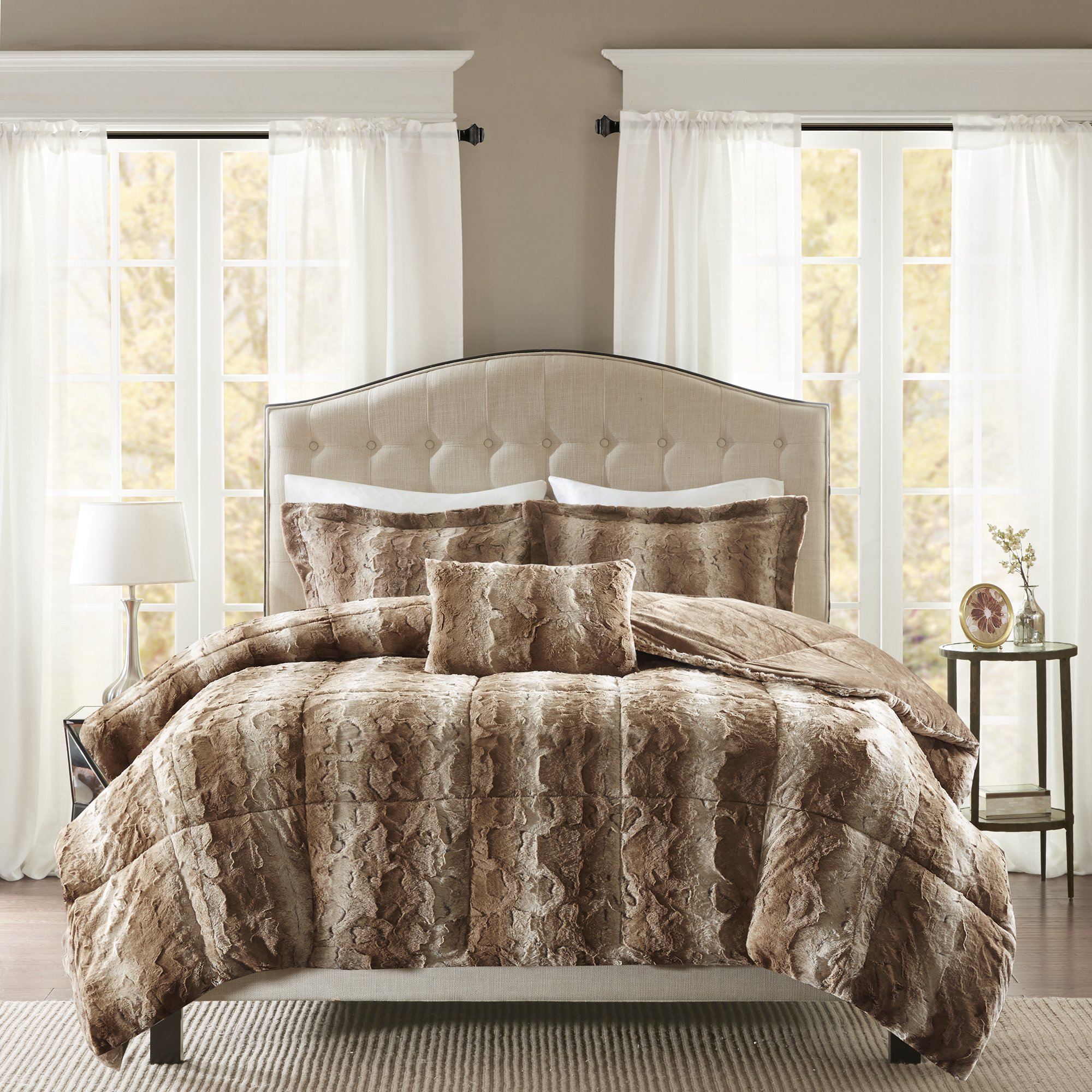 Madison Park Zuri Soft Plush Comforter Set, Faux Fur Animal Stripes Design, Faux Mink On The Reverse, Modern All Season Bedding Set with Matching Sham, King, Tan 4 Piece