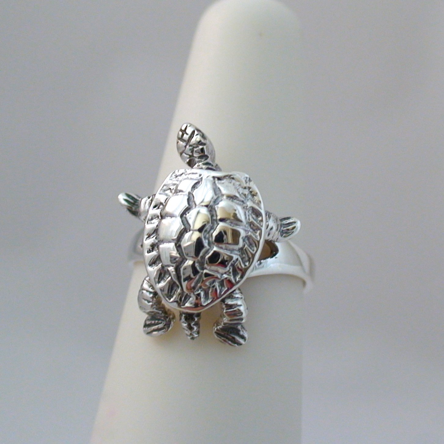 FashionJunkie4Life Sterling Silver Turtle Ring, Sizes 6-9, Tortoise Rings (9)