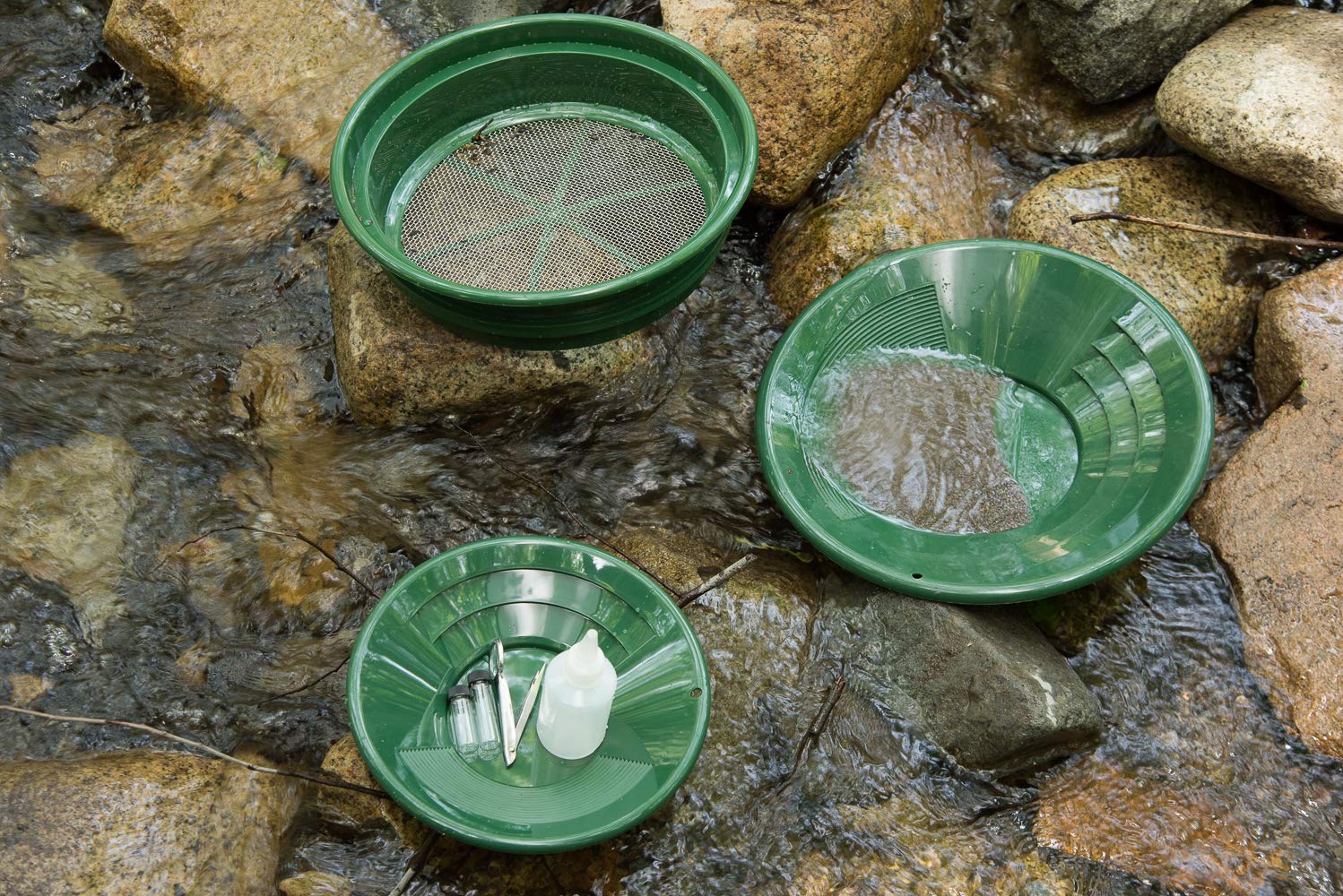 SE Gold Panning Kit - Complete Prospecting Set with Pans, Sieves, and More - Ideal for Beginners, Enthusiasts, Hobbists (GP5-KIT107)