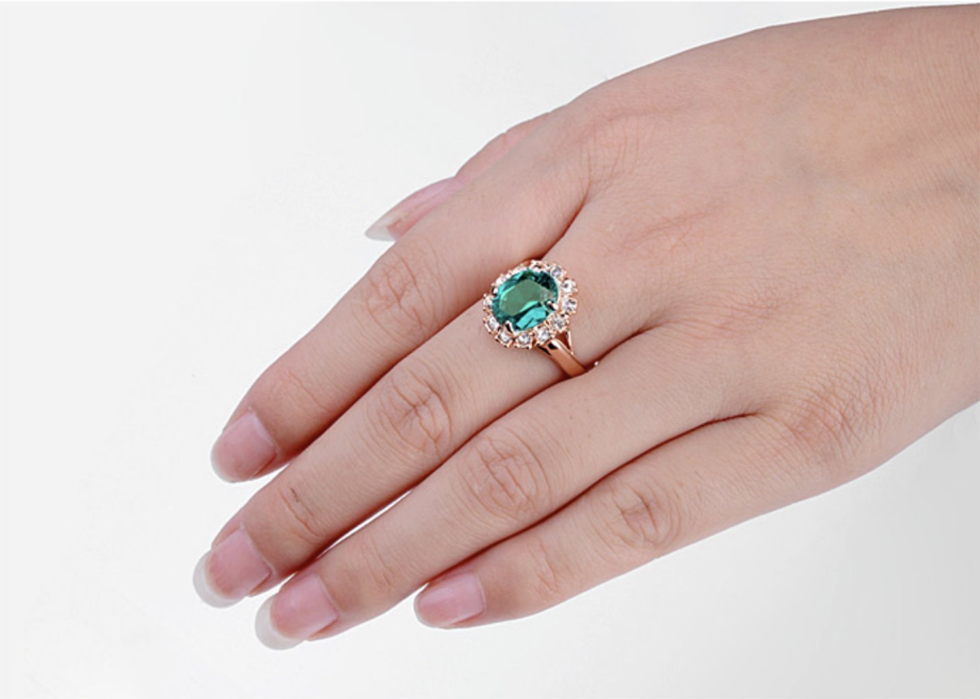 Rose Gold Plated Oval Shaped Ring with Emerald Green Swarovski element Crystal and Clear Round Shaped Cubic Zirconia Fashion Jewelry for Women (6)