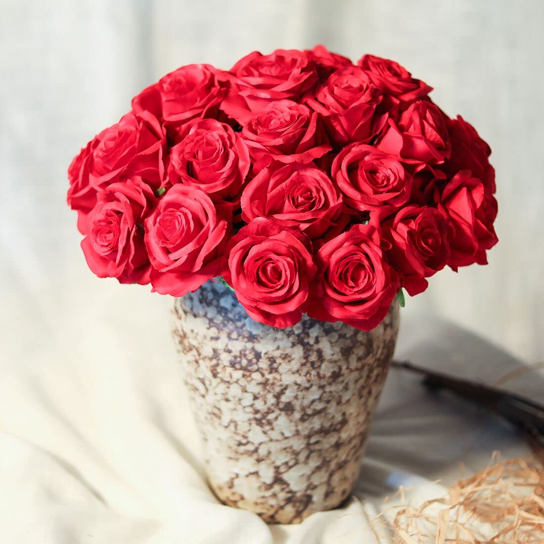 Luyue 10PCS Artificial Roses Flower Silk Rose with Stem Realistic Artificial Long Stem Red Rose Valentine's Day Fake Roses Bouquet for Wedding Home Decoration