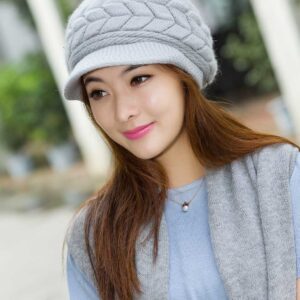 HINDAWI Winter Hats for Women Girls Warm Wool Knit Winter Hat Snow Ski Skull Cap with Visor Grey