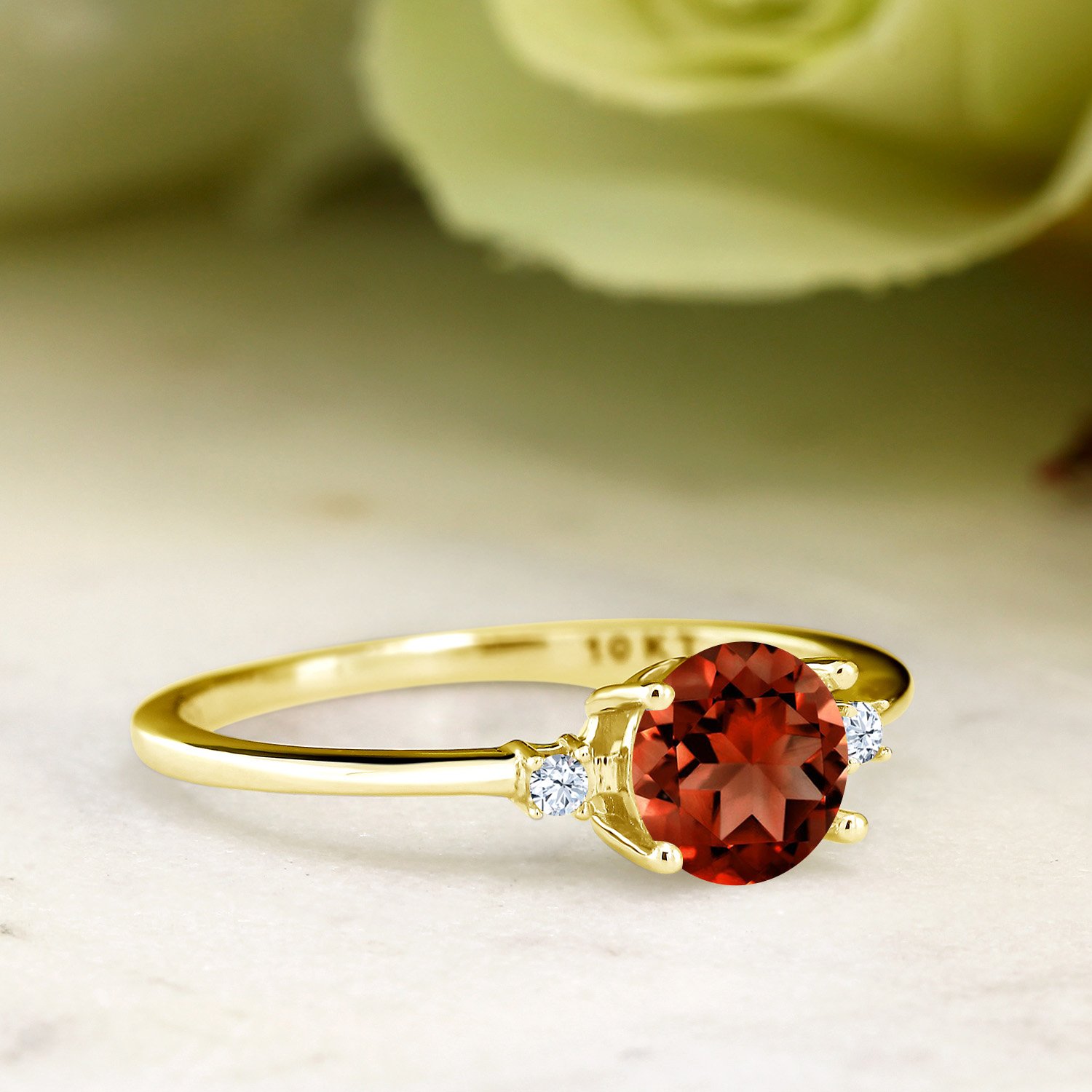 Gem Stone King 10K Yellow Gold Red Garnet and White Created Sapphire Solitaire Engagement Ring For Women (1.03 Cttw, Round 6MM, Gemstone January Birthstone, Size 7)