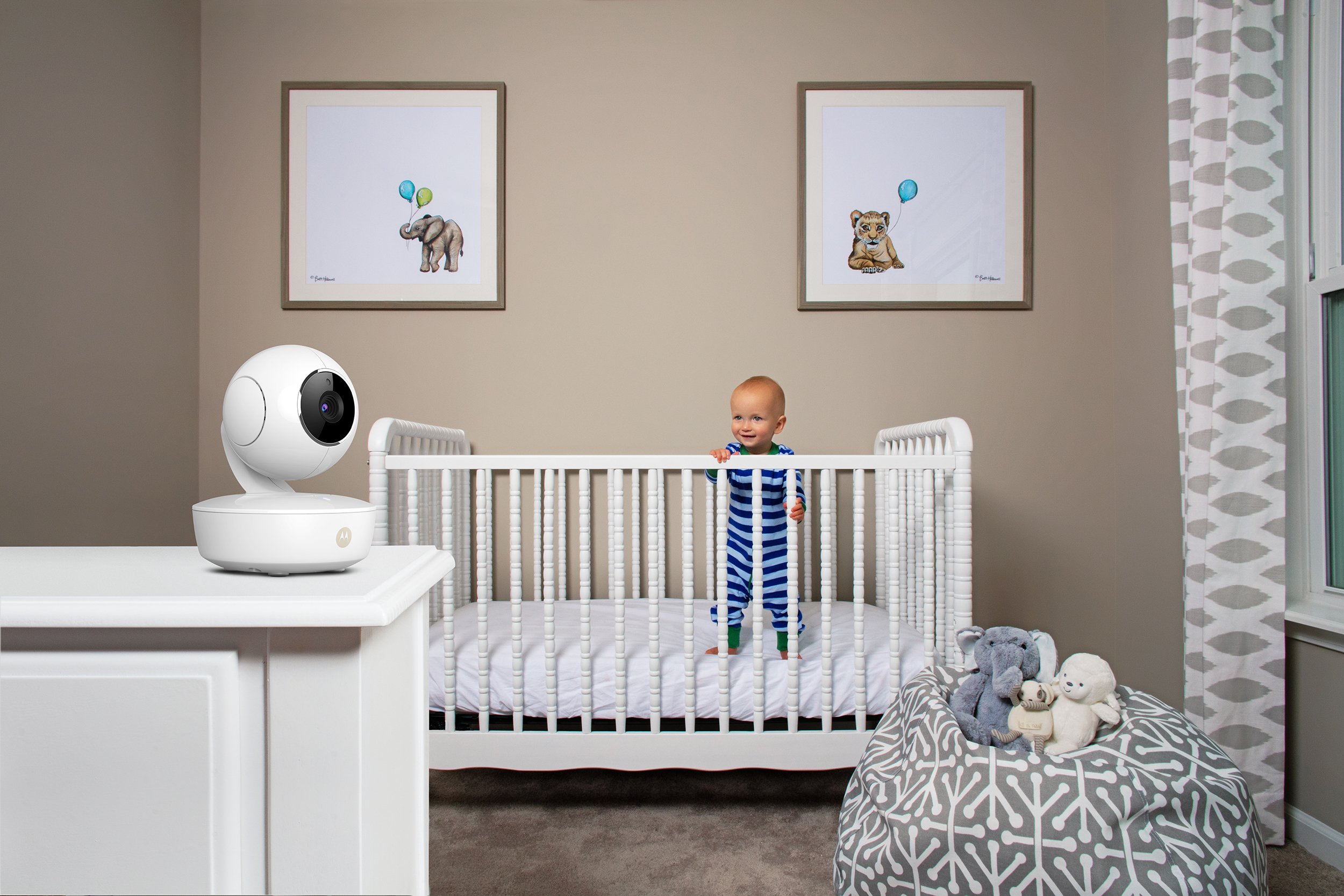 motorola MBP36XL-2 Portable Video Baby Monitor, 5-inch Color Screen, 2 Rechargeable Cameras with Remote Pan, Tilt, and Zoom, Two-Way Audio, and Room Temperature Display