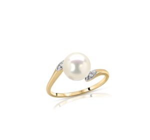 regalia white akoya cultured pearl ring in 14k yellow gold with .02ct diamonds - size 7